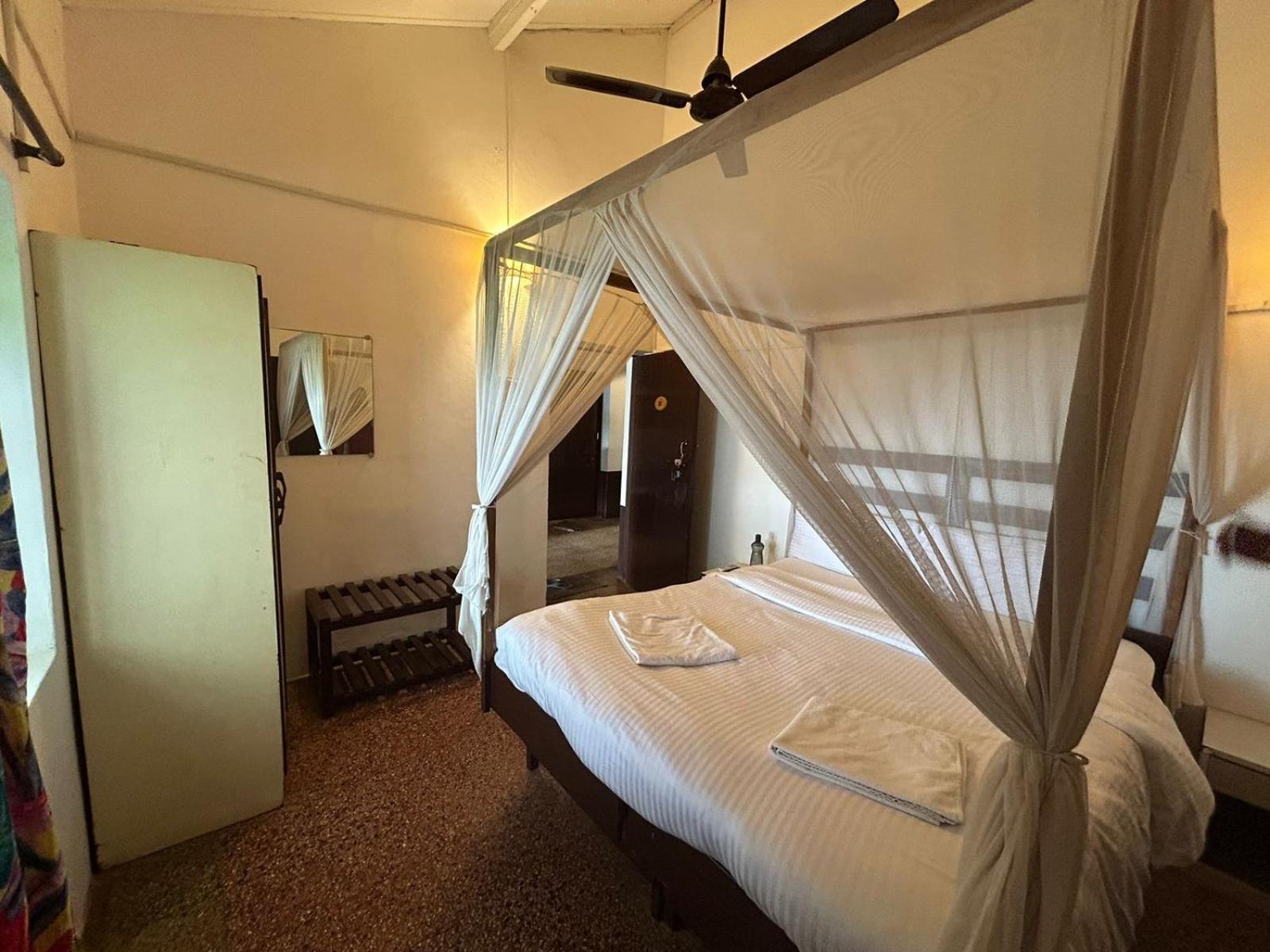Ocean View Goan Beach House Калангут Экстерьер фото