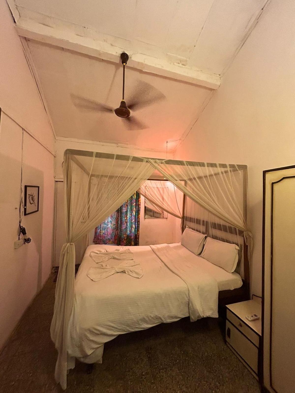 Ocean View Goan Beach House Калангут Экстерьер фото