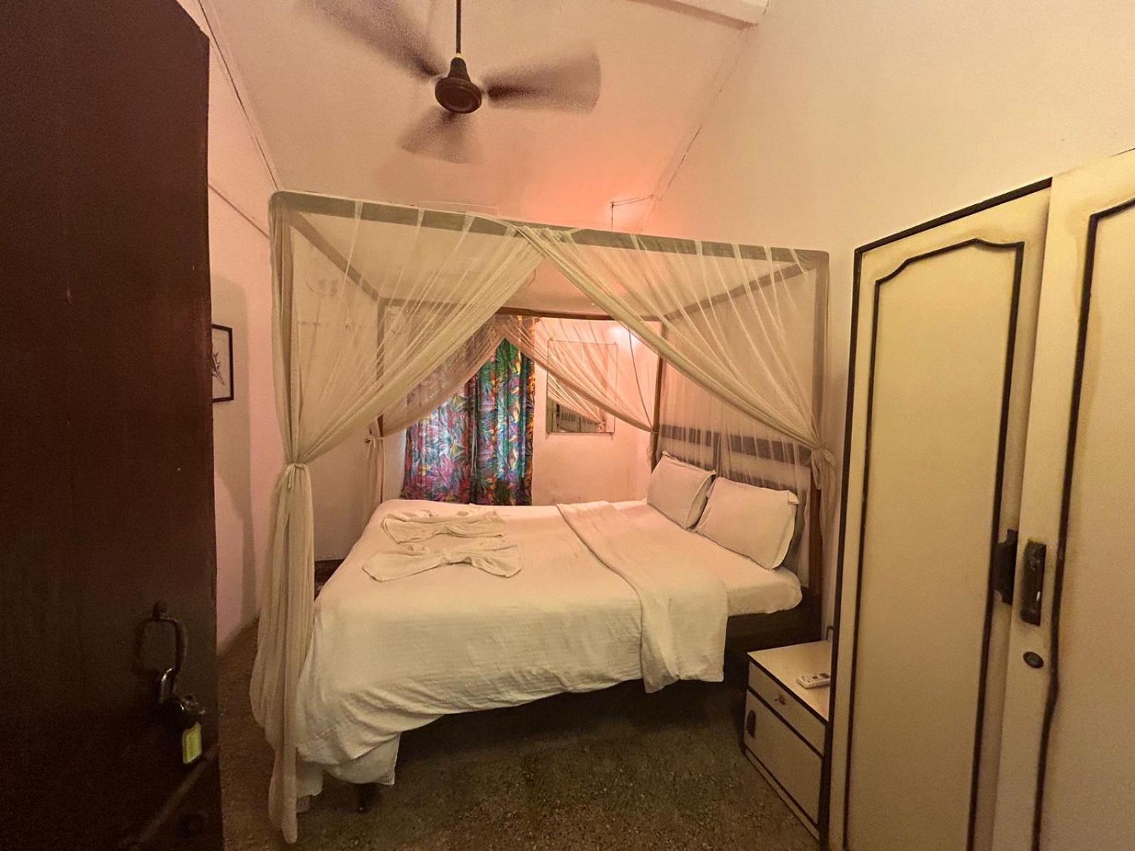 Ocean View Goan Beach House Калангут Экстерьер фото